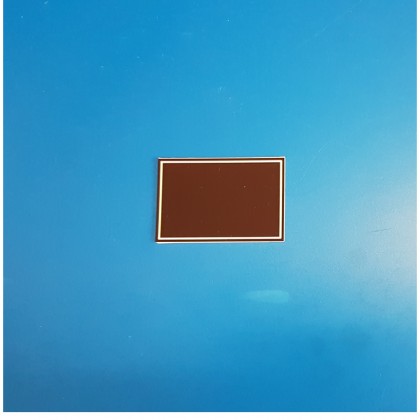 25 Étiquettes neutres - Fond marron à 1 liseré blanc - Ht 40 x lg 60 mm